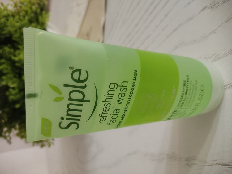 ژل شستشوی سیمپل رفرشینگ 150ml